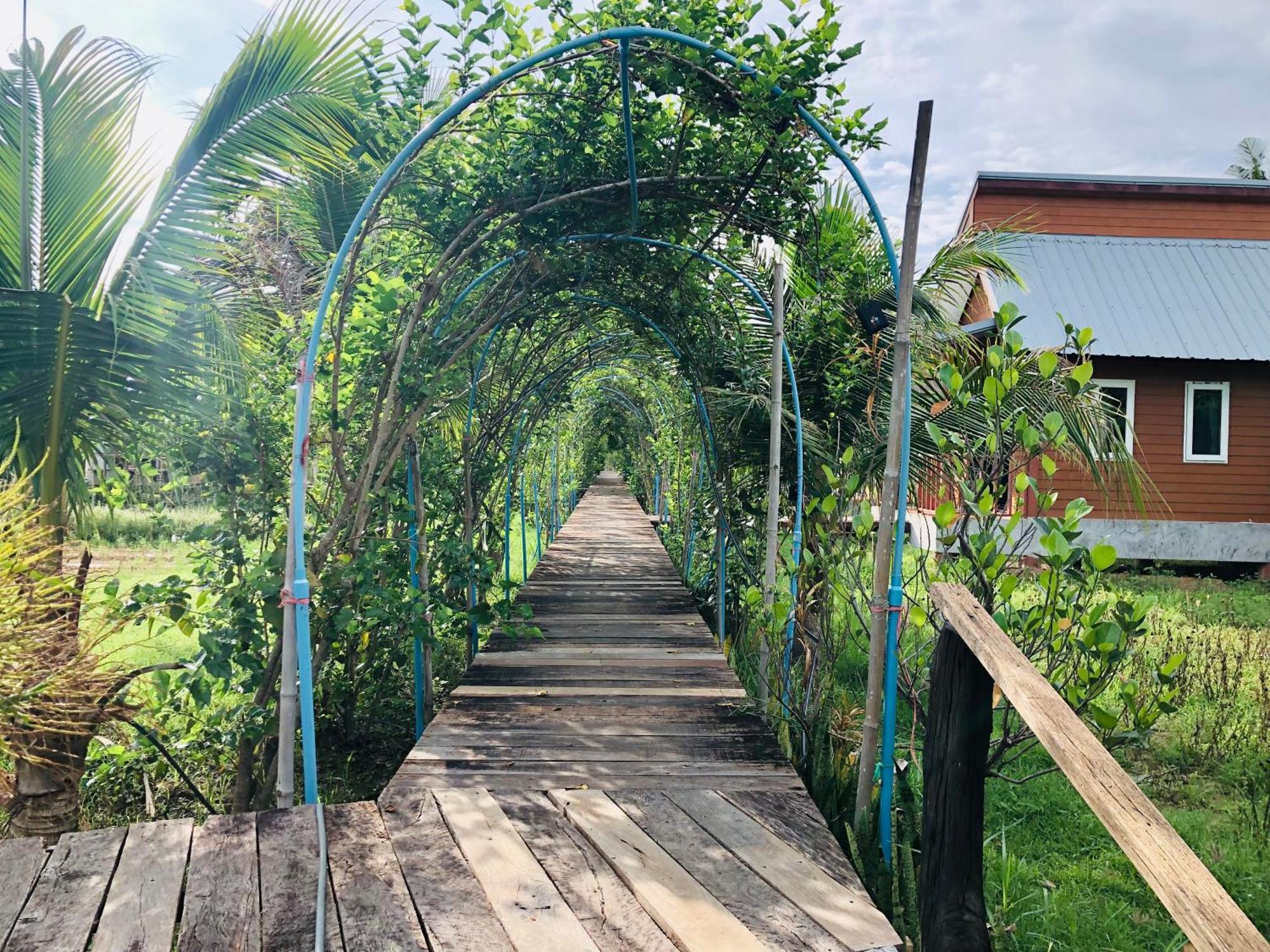 Baan Thung Home Stay Prasat Buitenkant foto