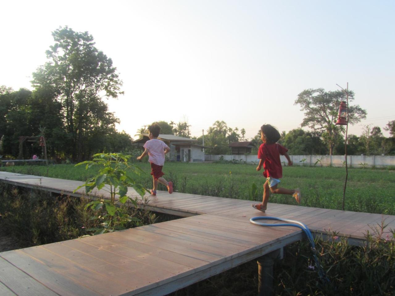 Baan Thung Home Stay Prasat Buitenkant foto