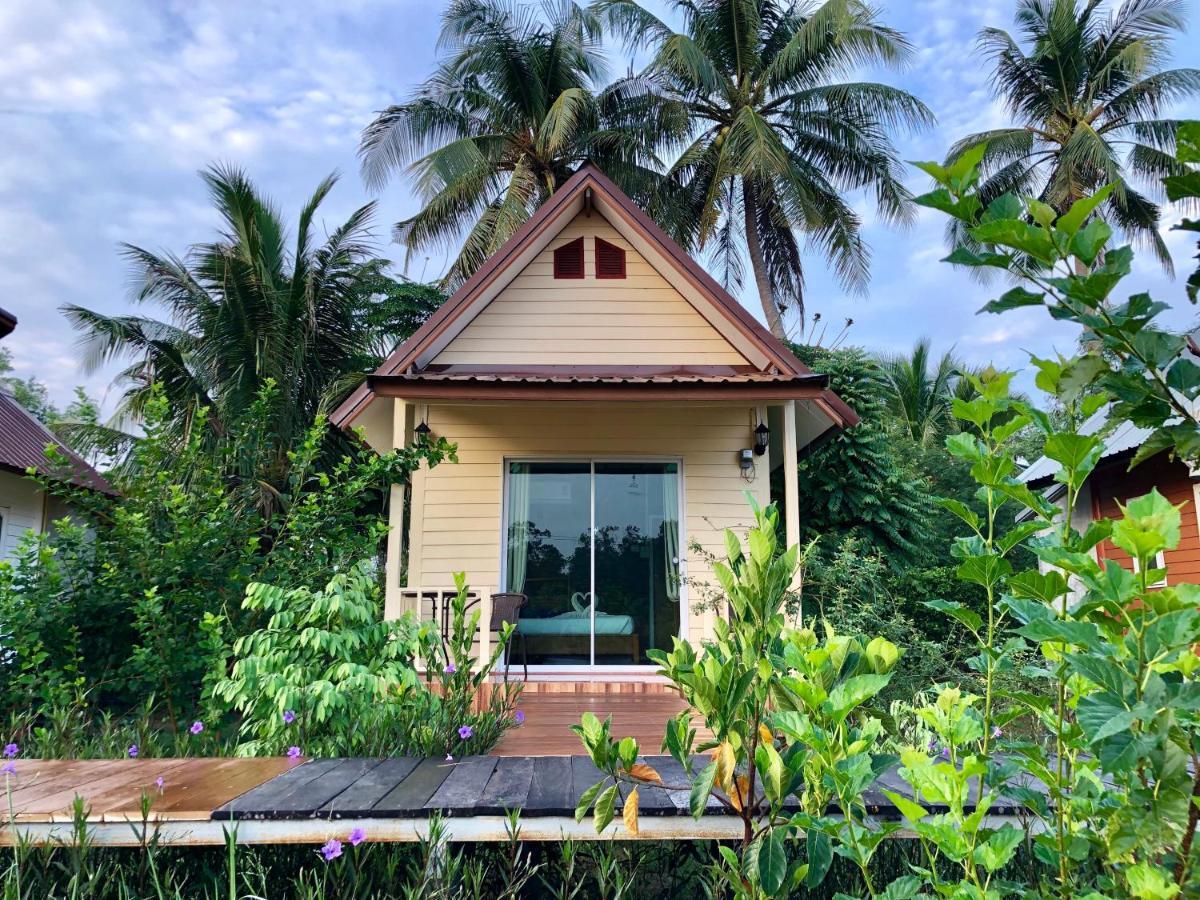 Baan Thung Home Stay Prasat Buitenkant foto